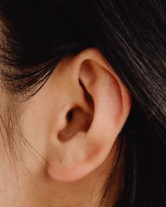 korekta uszu gdynia